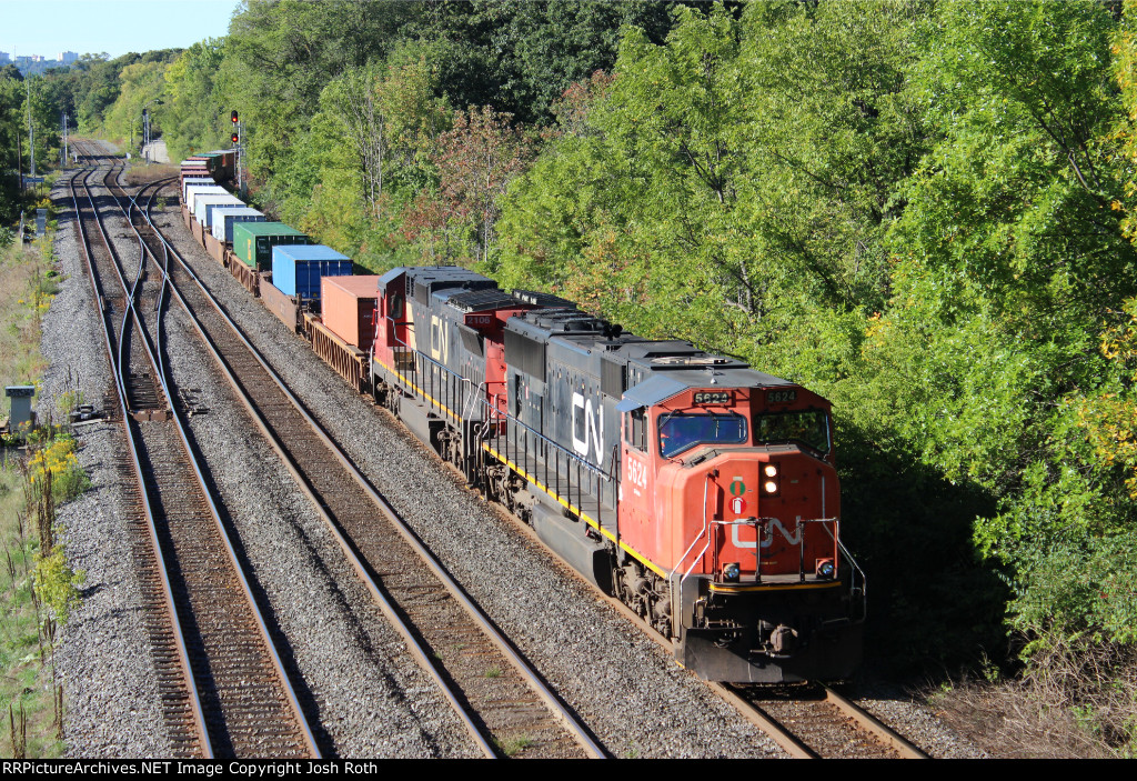 CN 5624 & CN 2106